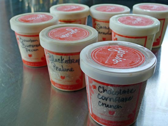 На даний момент компанія Дженні Бріттон Байєр (Jeni Бріттон Bauer) з виробництва незвичайного морозива Jeni's Splendid Ice Creams держит десятки магазинов, и продает свыше 100 тысяч порций мороженого необычных вкусов. 