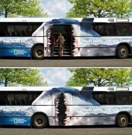 Реклама на автобусах від National Geographic