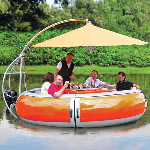 Човен-гриль для пікніка на воді