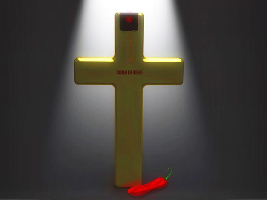 Автор ідеї, дизайнер незвичайного перцевого балончика у формі хреста Рафаель Морган (Rafael Morgan)