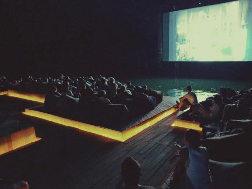 Кінотеатр на воді Archipelago Cinema